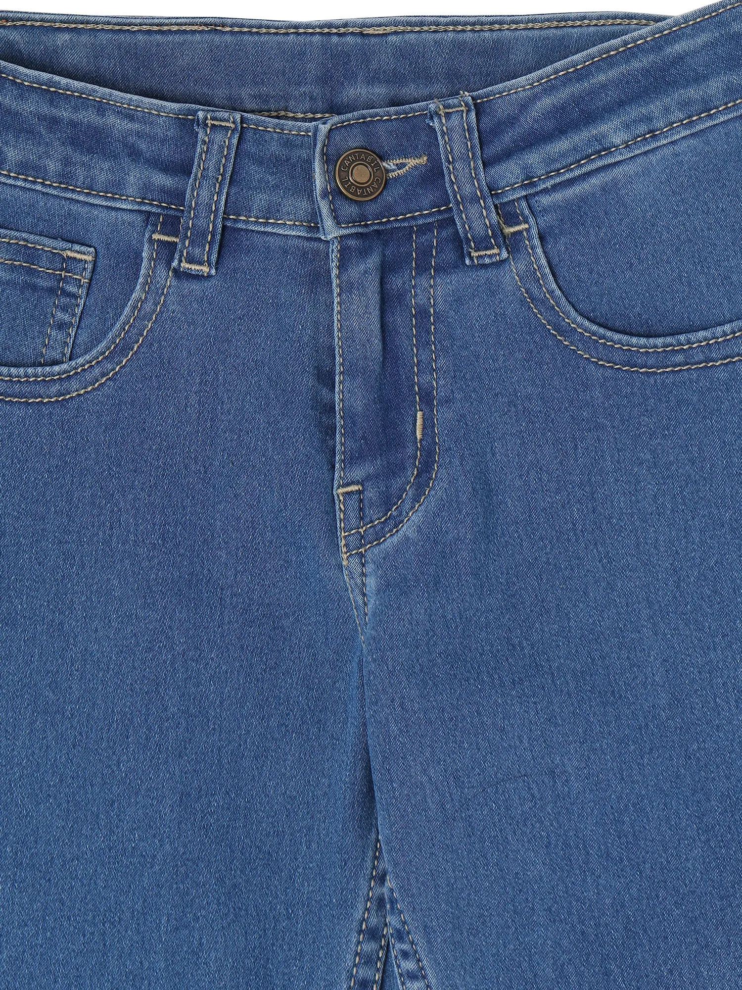 Girl Med Blue Jeans