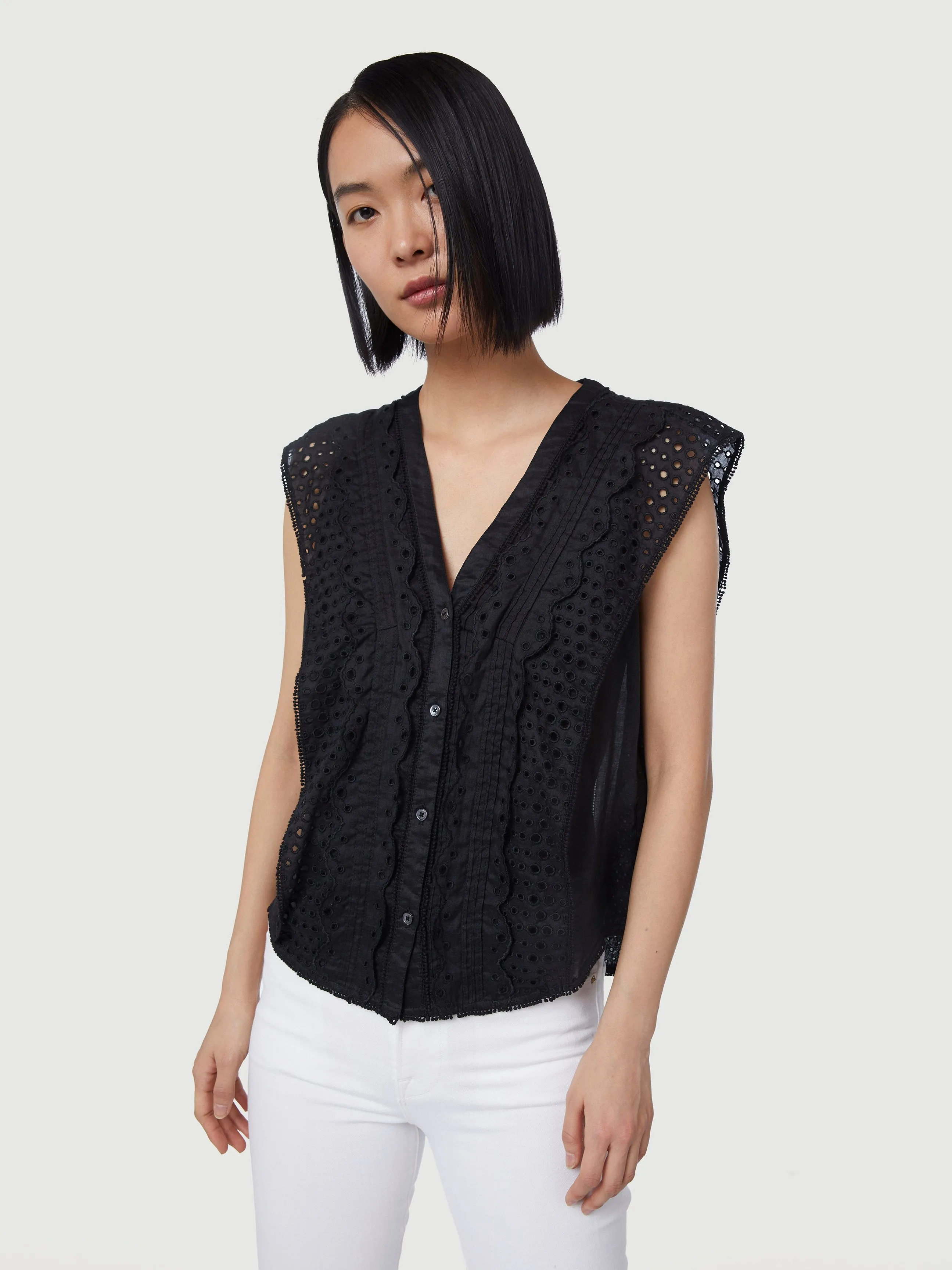 Lace Pintuck Blouse -- Noir