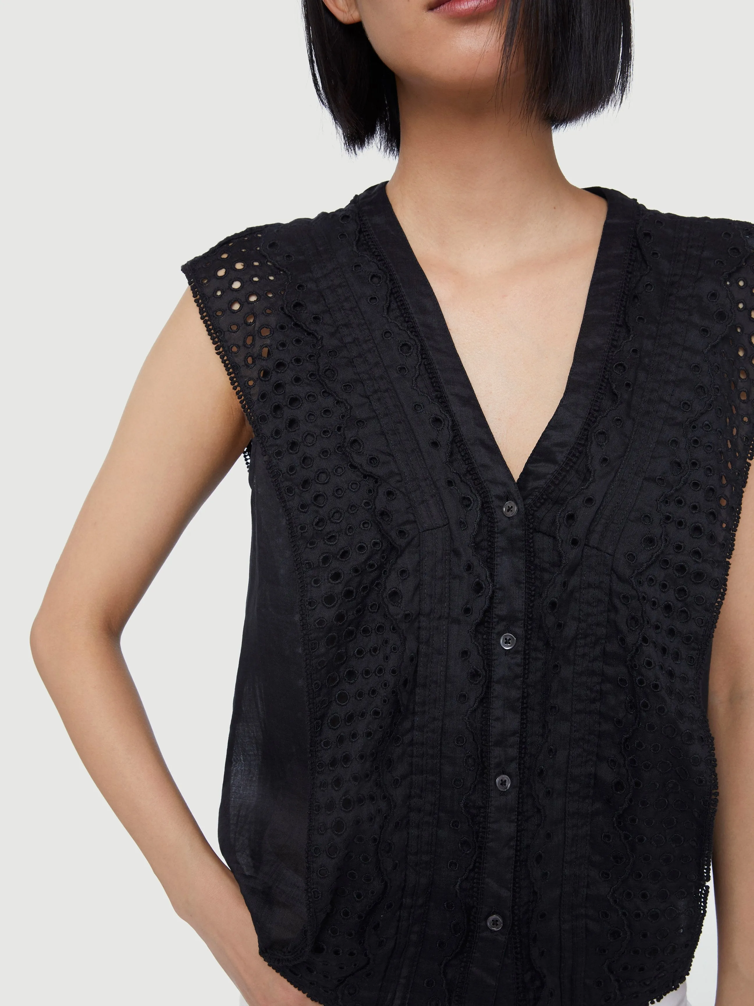 Lace Pintuck Blouse -- Noir