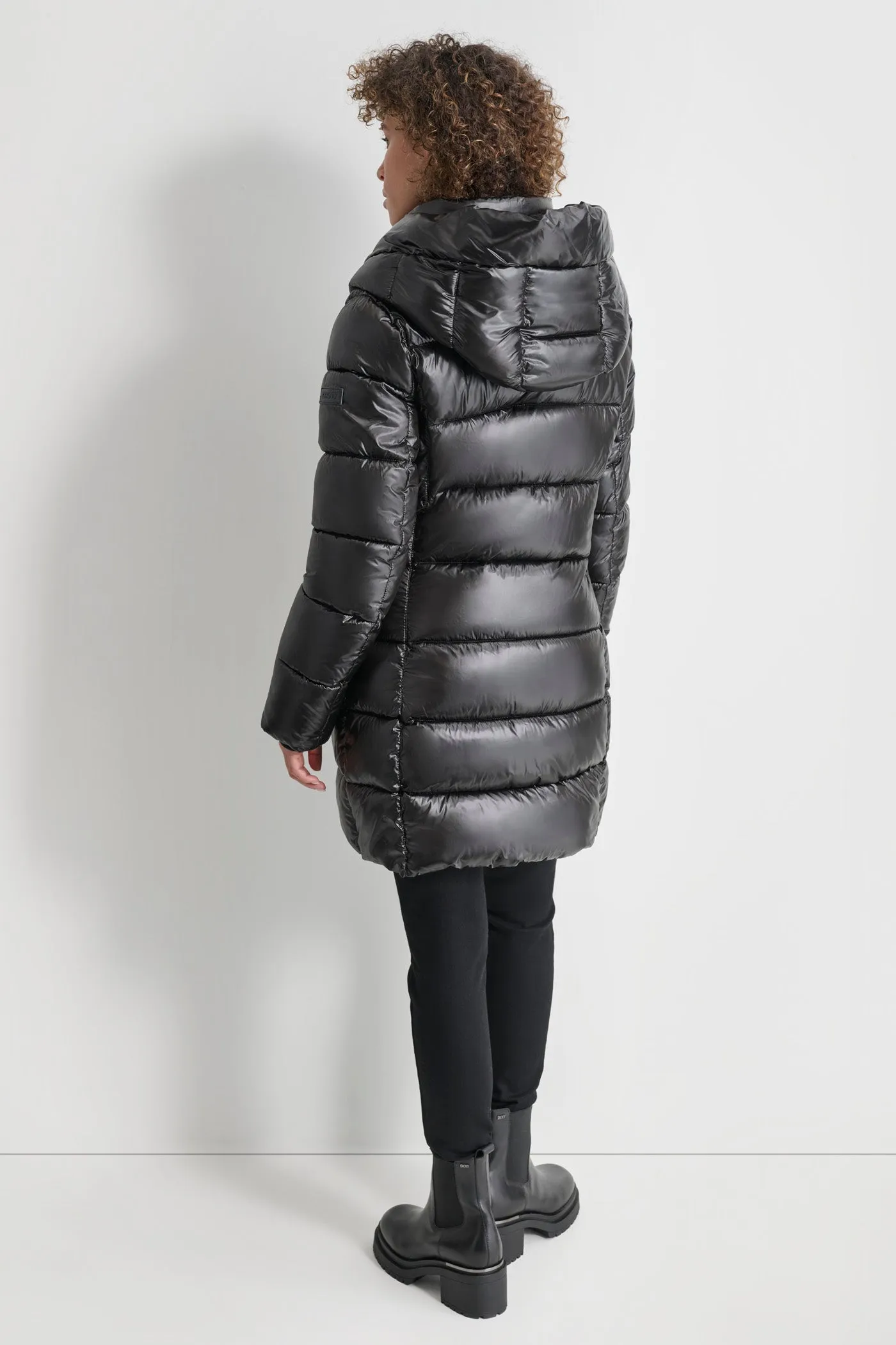 PEARLIZED PUFFER WITH HOOD